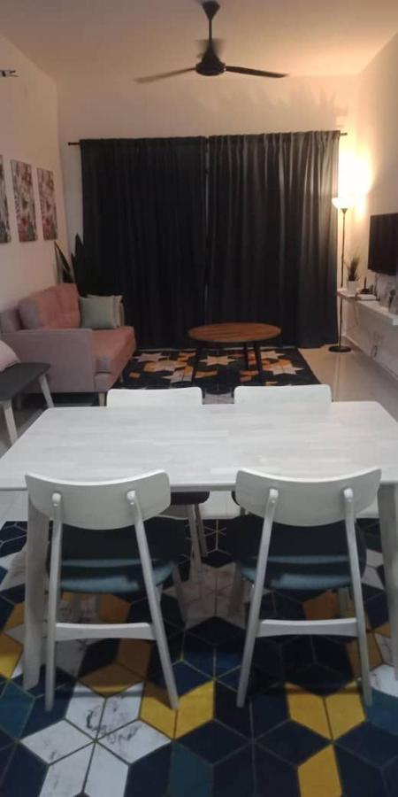 Bunga Homestay Sea View Kuala Terengganu Buitenkant foto